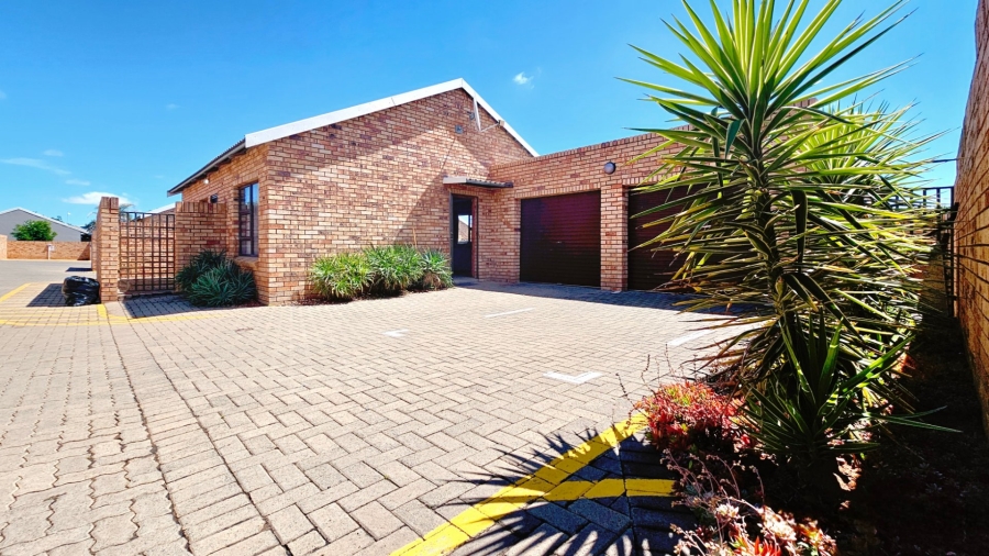 2 Bedroom Property for Sale in Hillside Free State